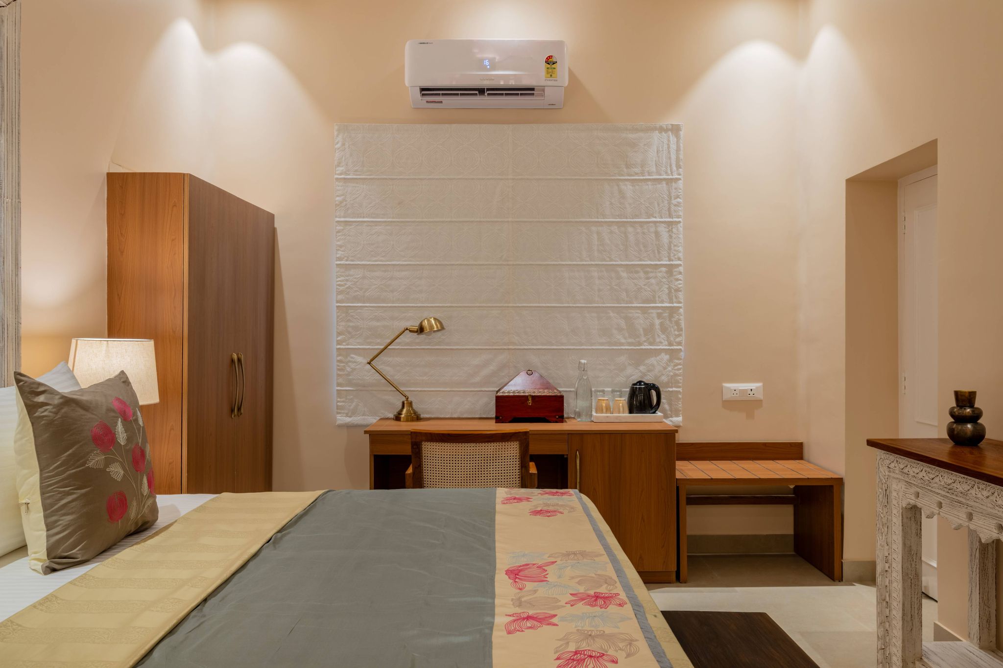 juSTa Kashi Parampara, Varanasi						 Premium Room 44