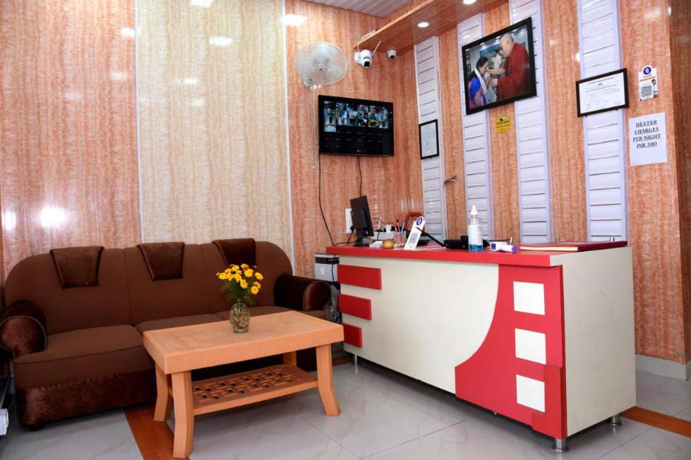 goSTOPS Mcleodganj Mall Road