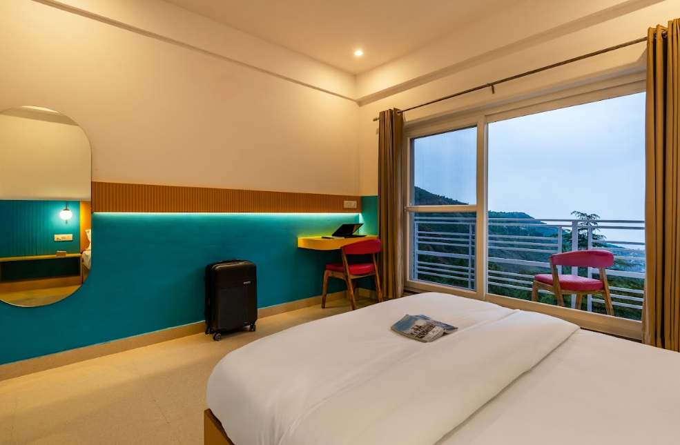  goSTOPS Mcleodganj Mall Road  Deluxe Private Room With Balcony and Ensuite Bathroom 6