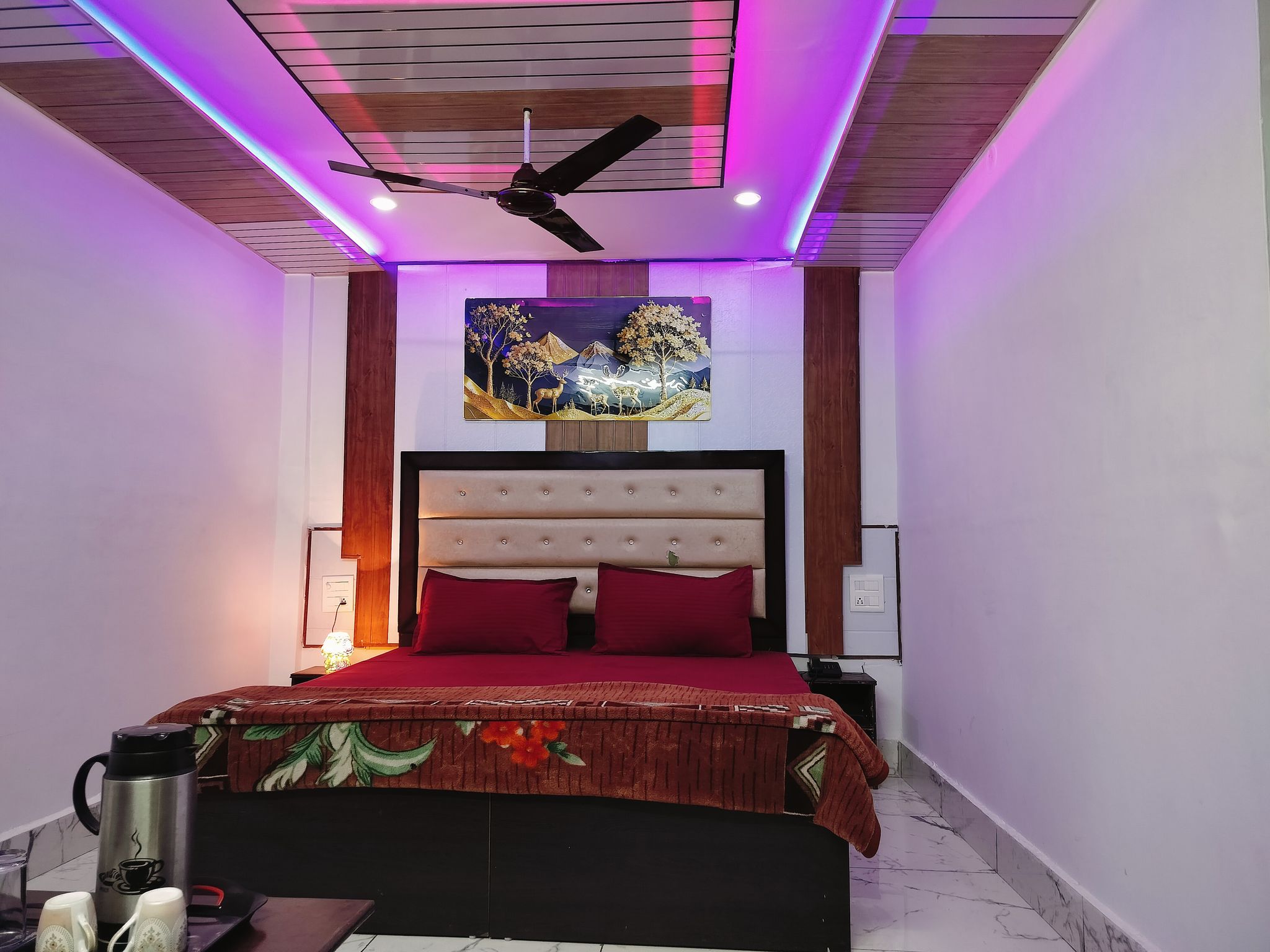 Pink White Guest House Semi Deluxe Room 6