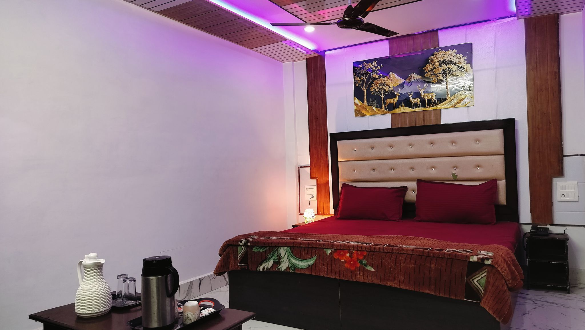 Pink White Guest House Semi Deluxe Room 7