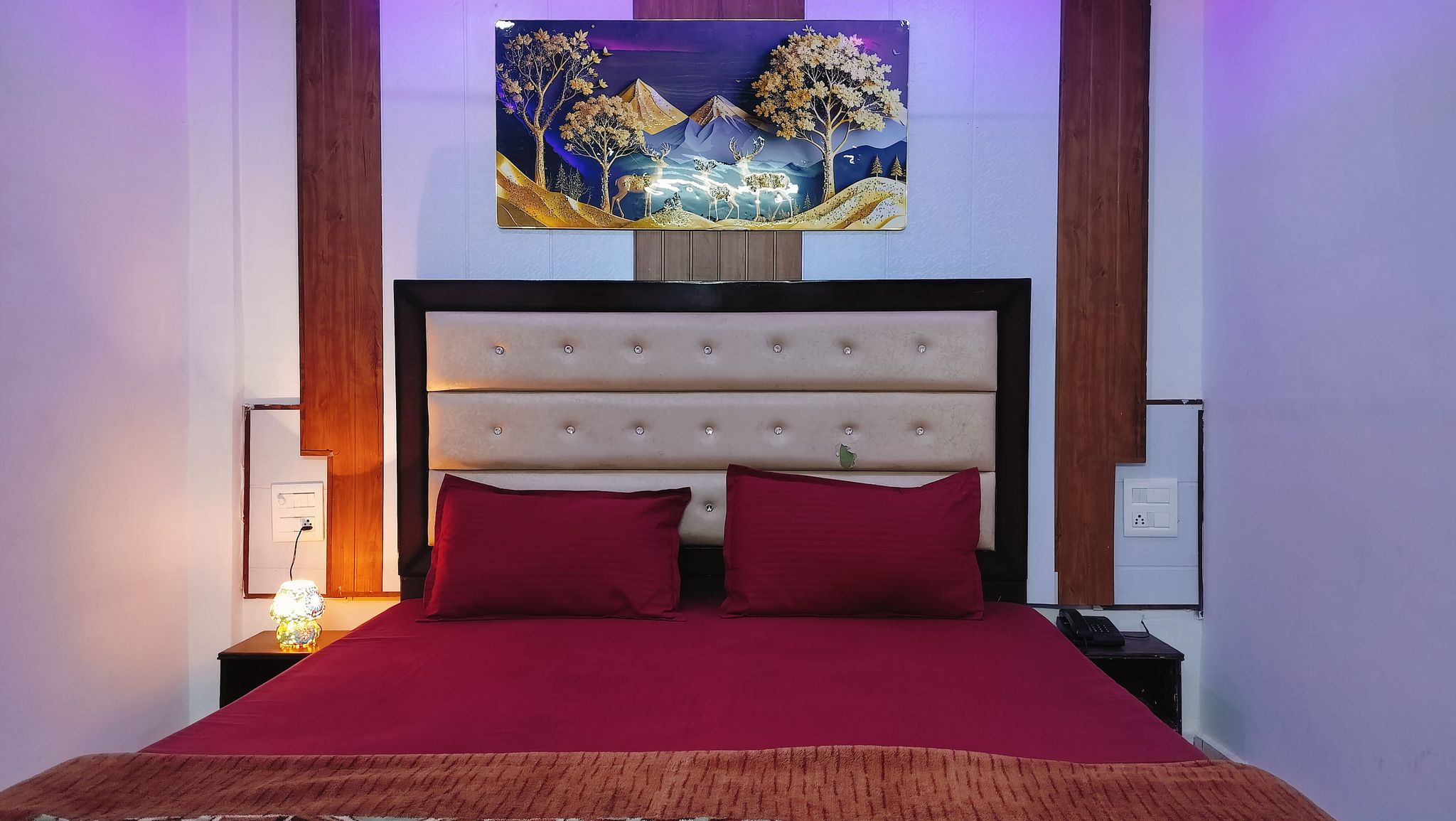 Pink White Guest House Semi Deluxe Room 2