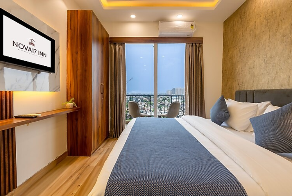 Nova17 Inn Deluxe Room with Balcony 4