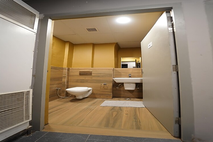 Golden Ensuite Room with Attached Bath for 3