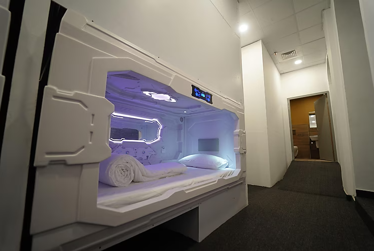 Golden Ensuite Room with Attached Bath for 2