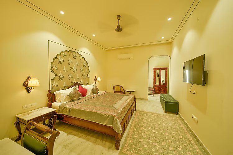 Elephanta Room (Super Deluxe Double Room) 