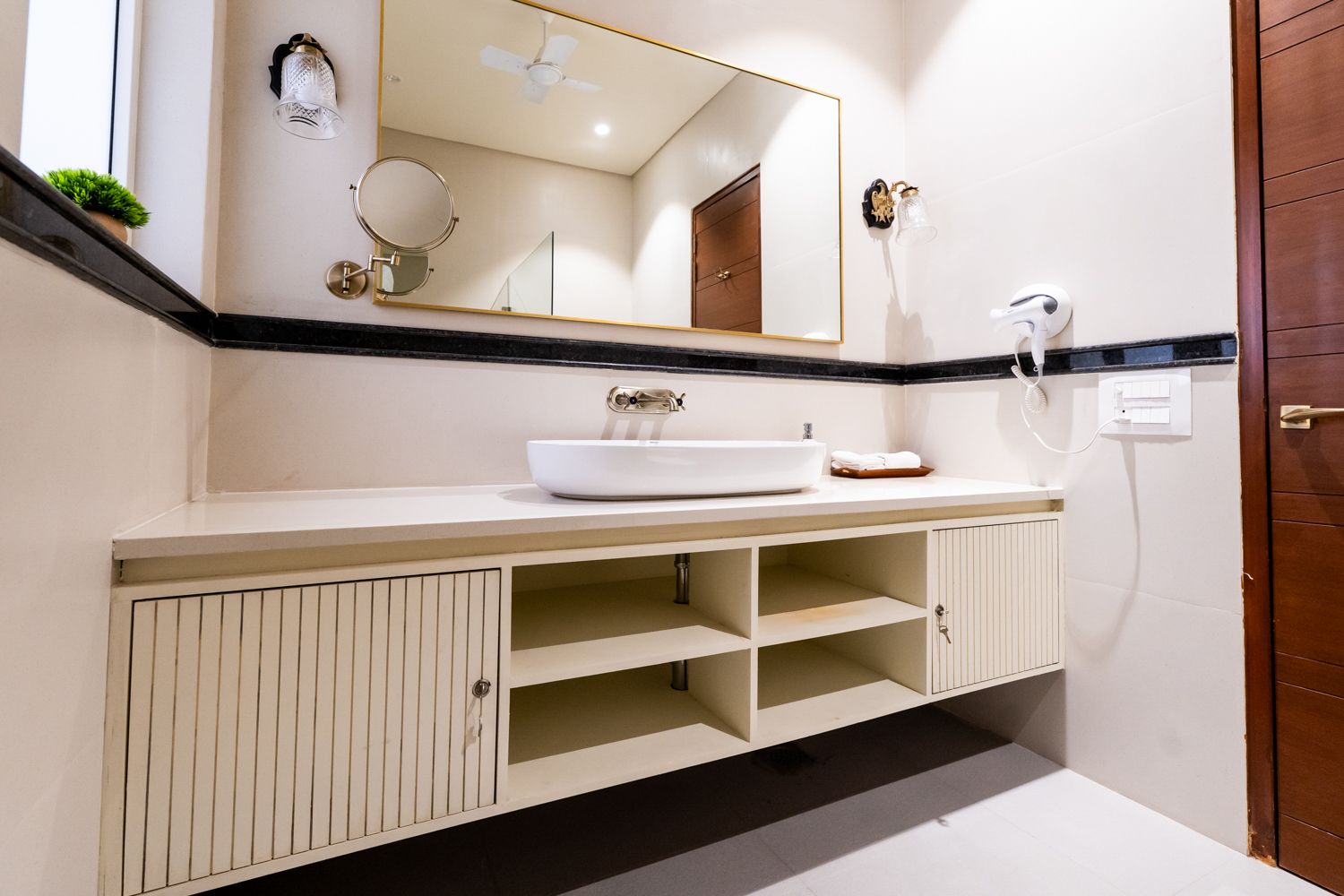 Dera Jaipur - Luxury Heritage Stays in Bani Park, Jaipur