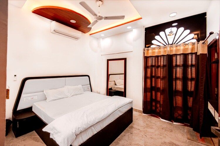 Umraogarh Family Room