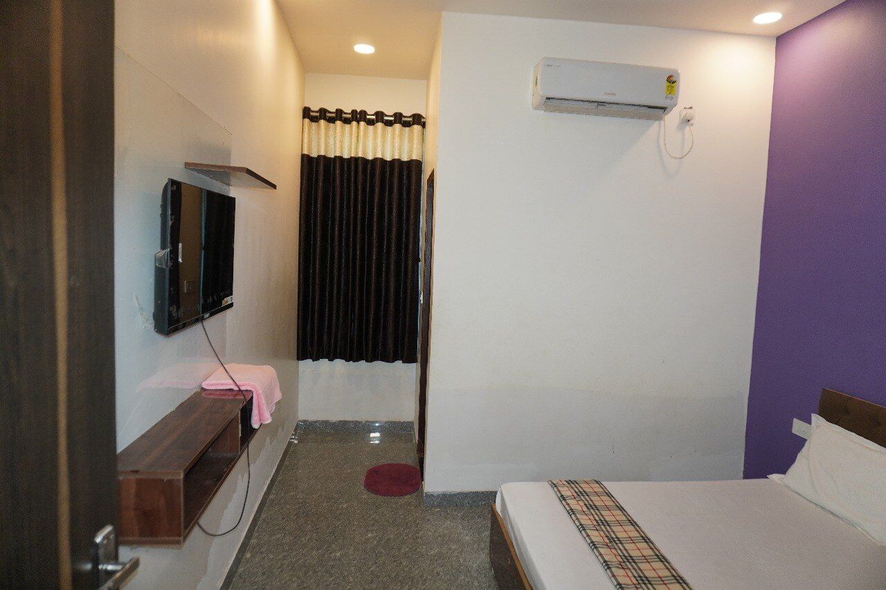 MAYUR PALACE Family Room 4