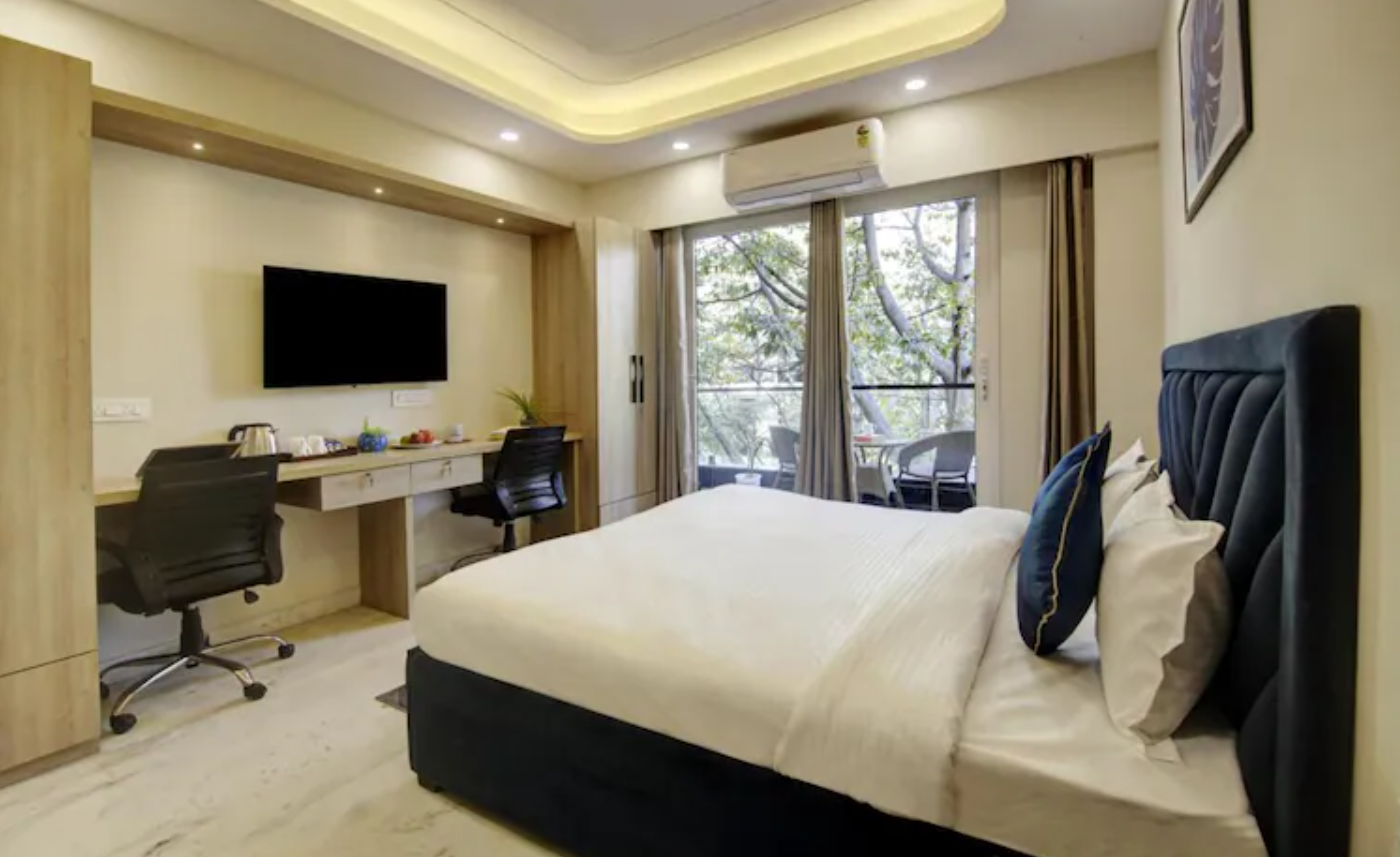 FlxHo Quad - Luxury Studio Apartments DLF Cyber City