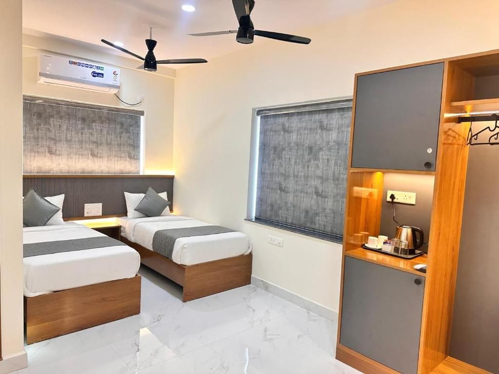 Hotel Aurora Bliss Deluxe Double or Twin Bed  6