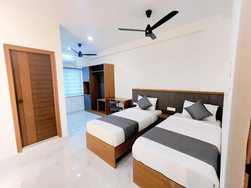 Hotel Aurora Bliss Deluxe Double or Twin Bed  3