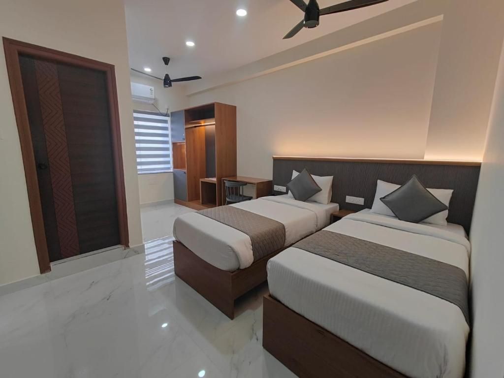 Hotel Aurora Bliss Deluxe Double or Twin Bed  2