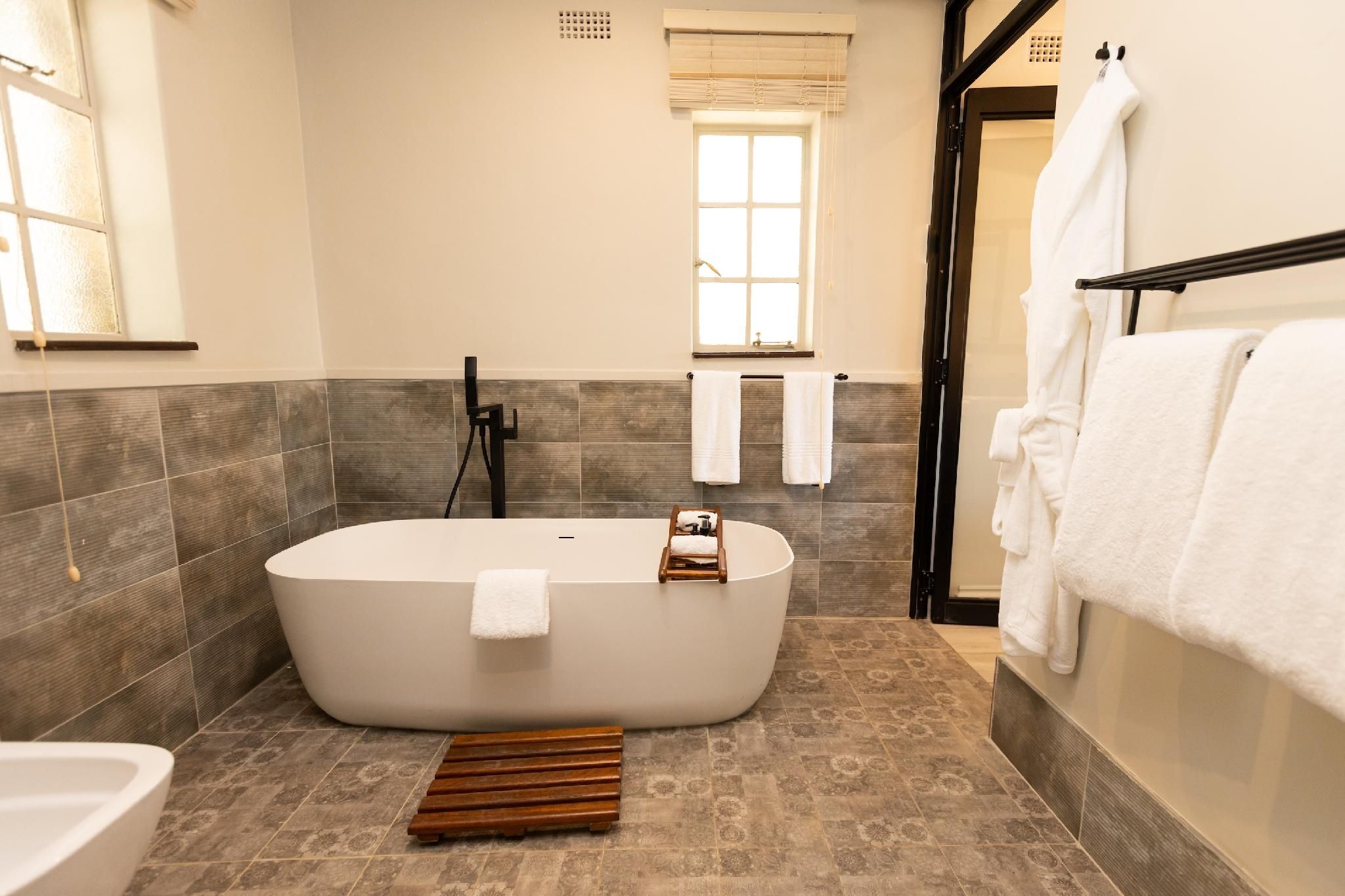 Rupurara Valley Lodge Superior Deluxe Double 2