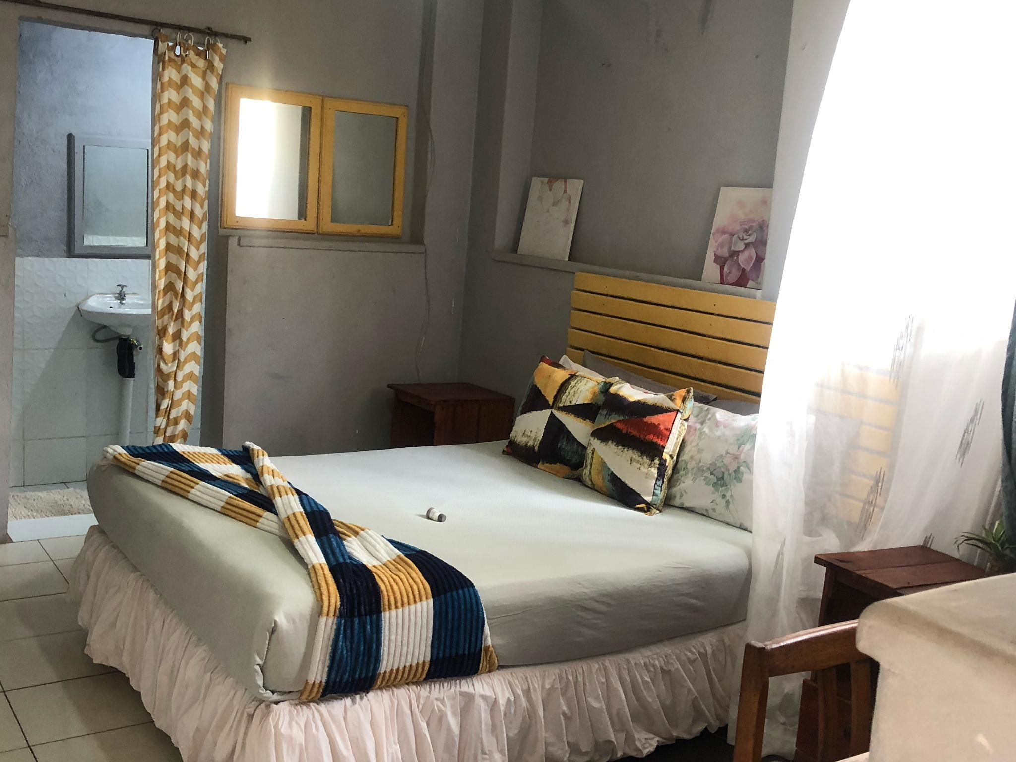 Breeze guesthouse  Small Double 2