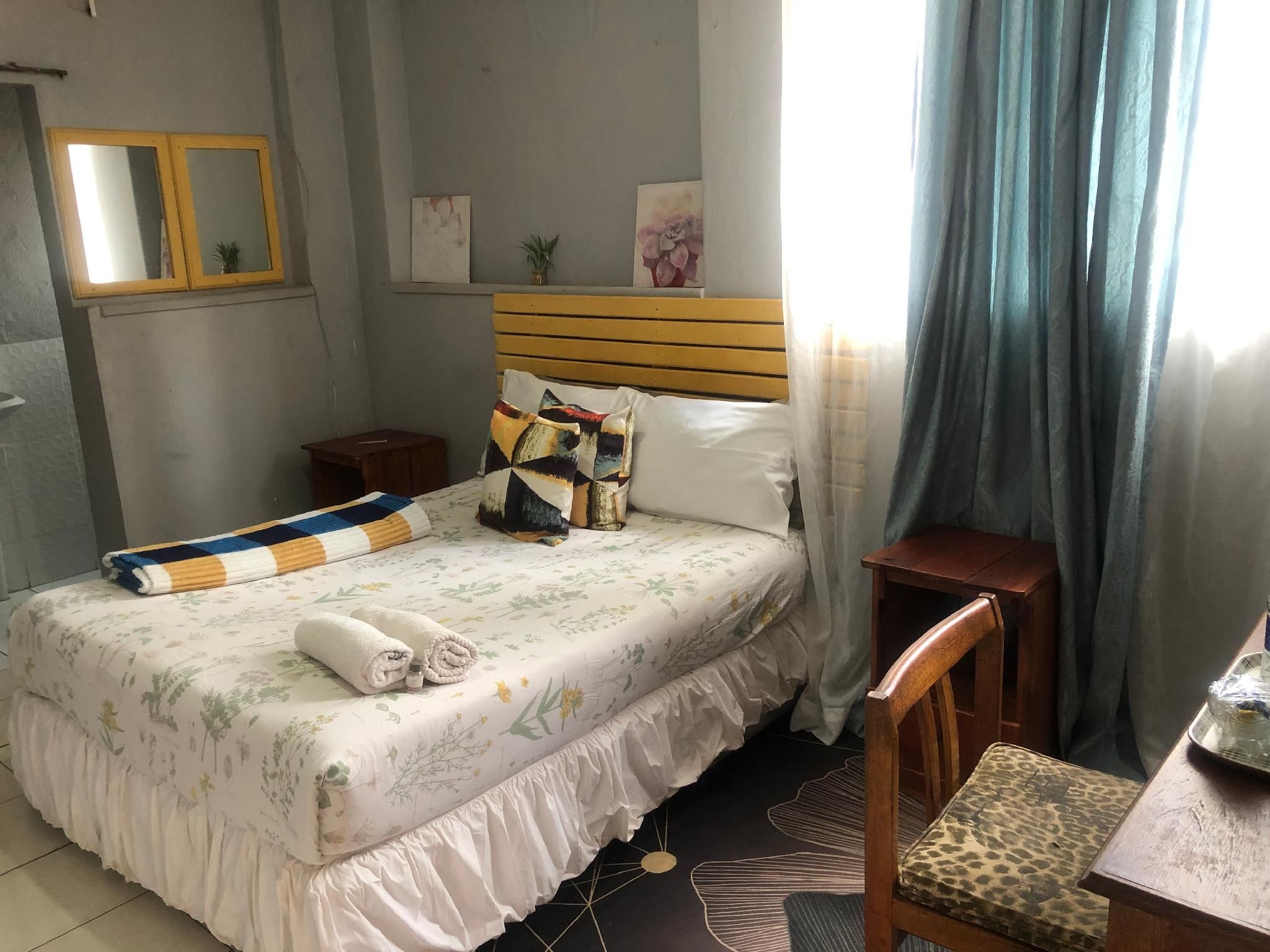 Breeze guesthouse  Small Double