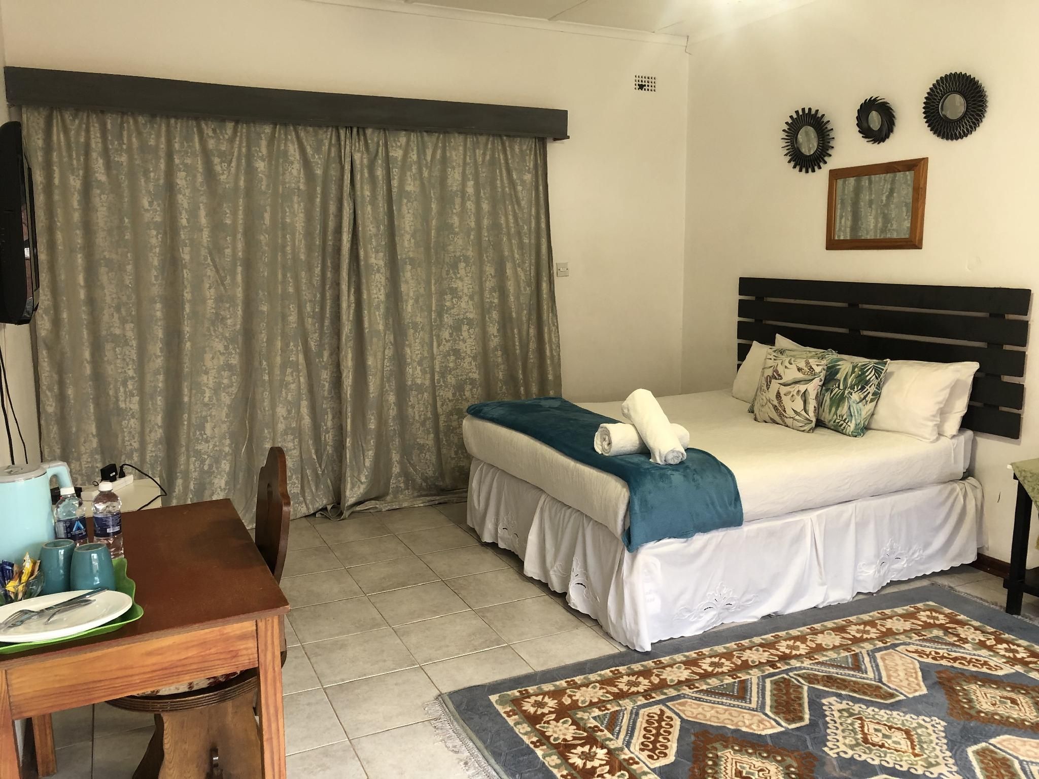 Savannah  Standard Room