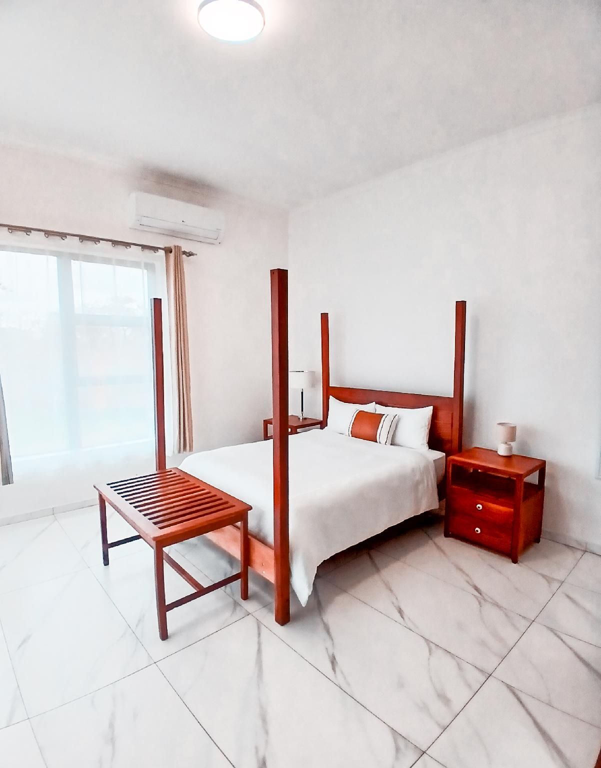 The Baroness  Deluxe Queen Bed