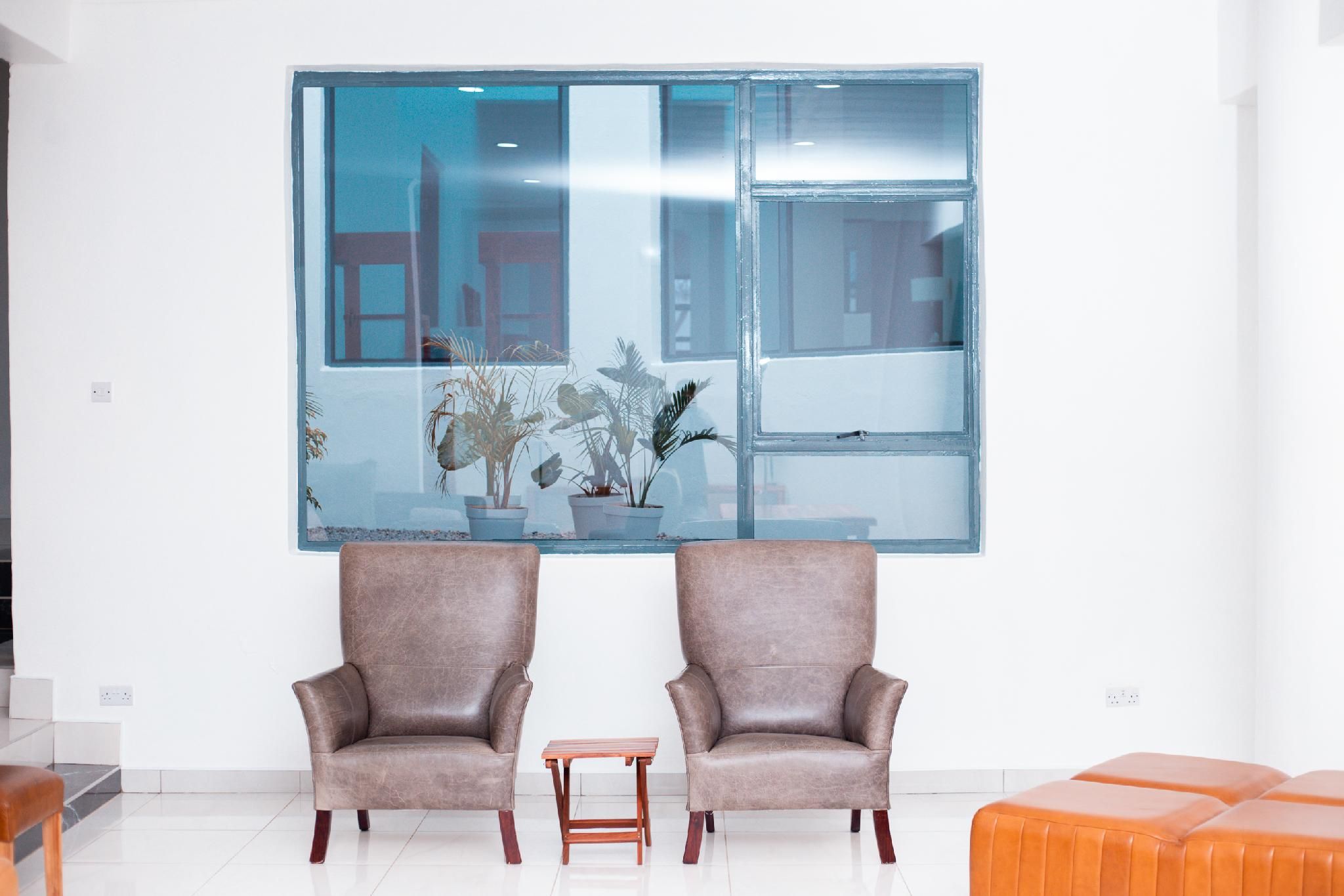 shared lounge/tv area