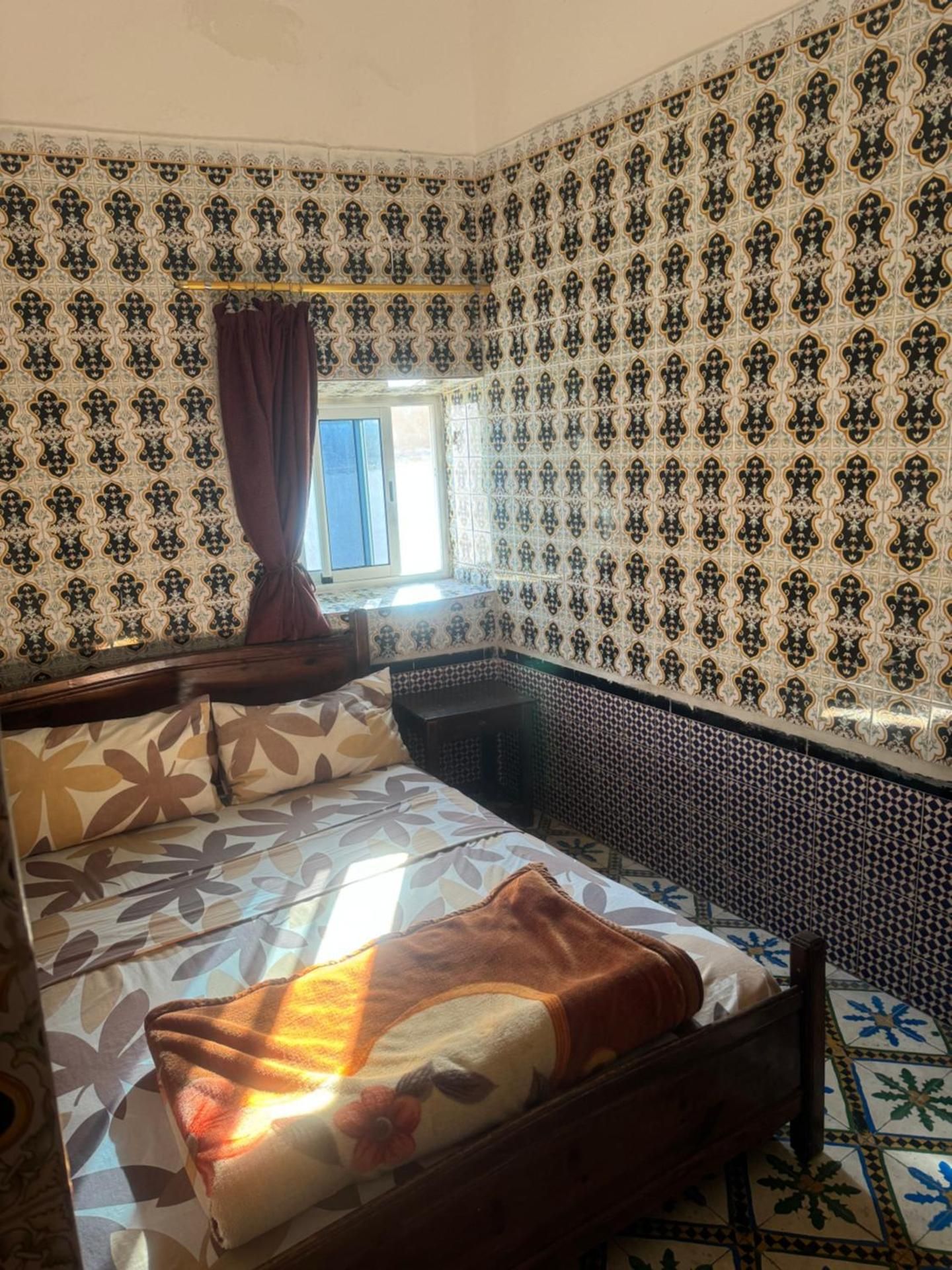 Standard Single Room with Shared Bathroom