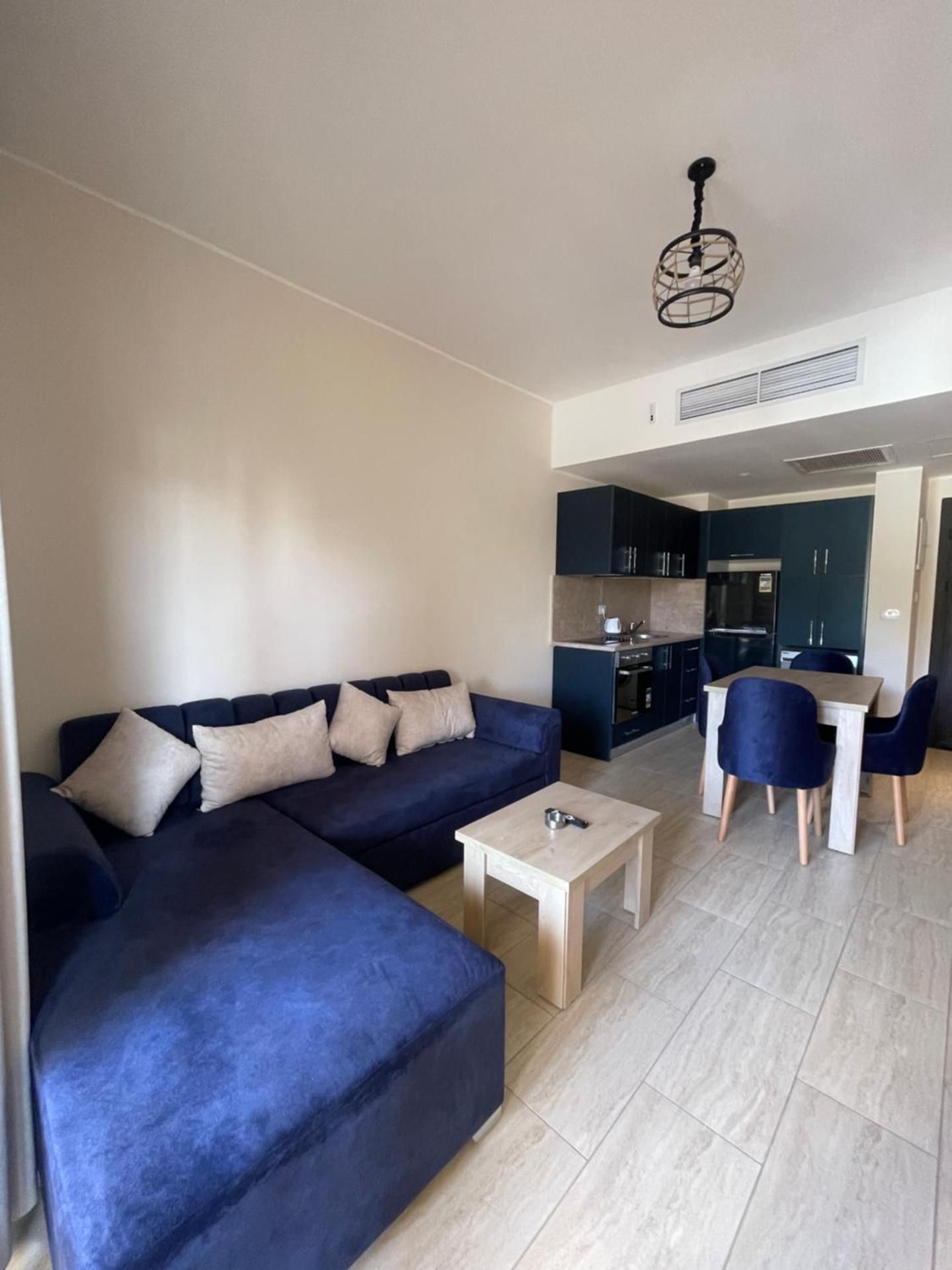 Apartment with Garden View