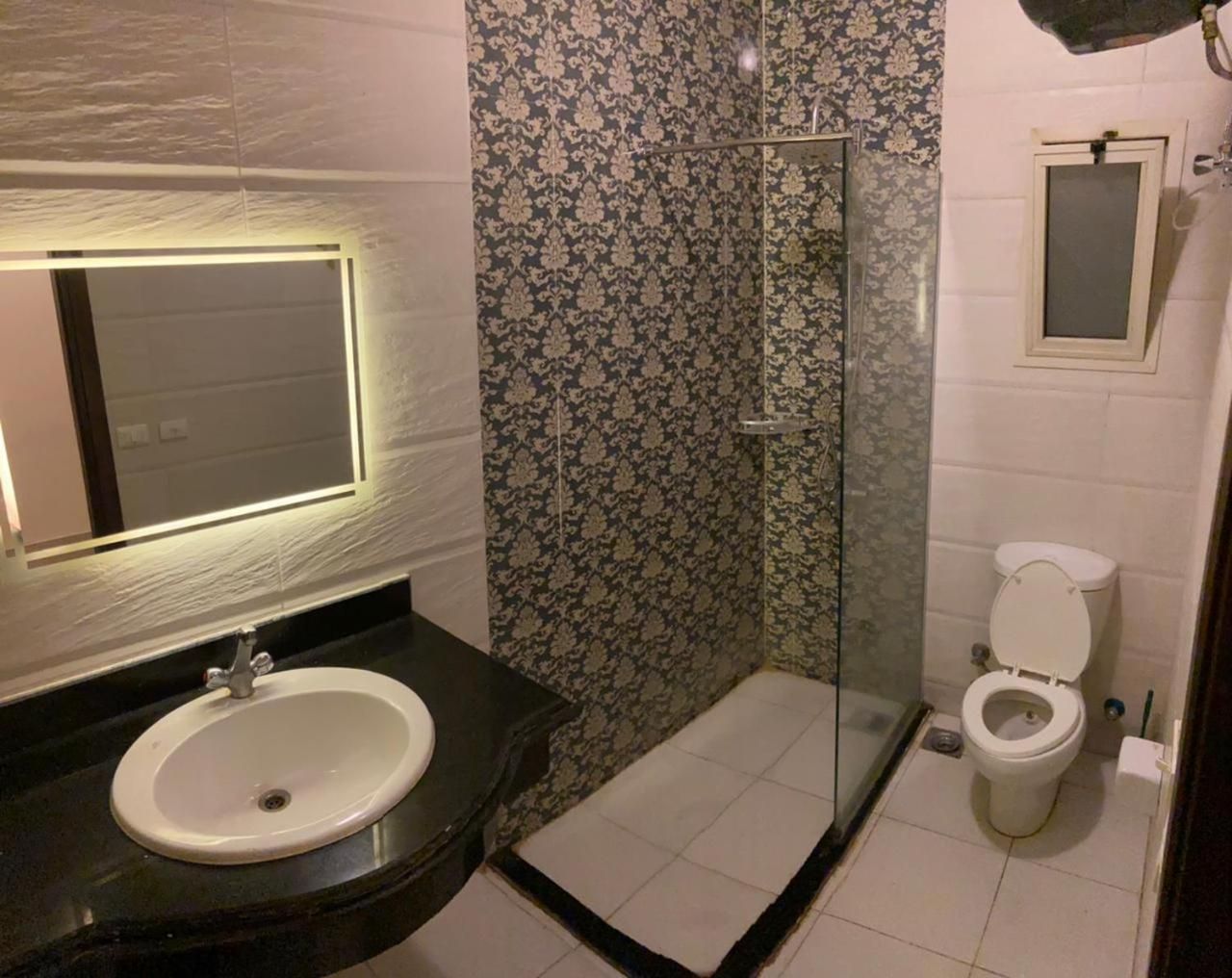 Studio (2 Adults)
