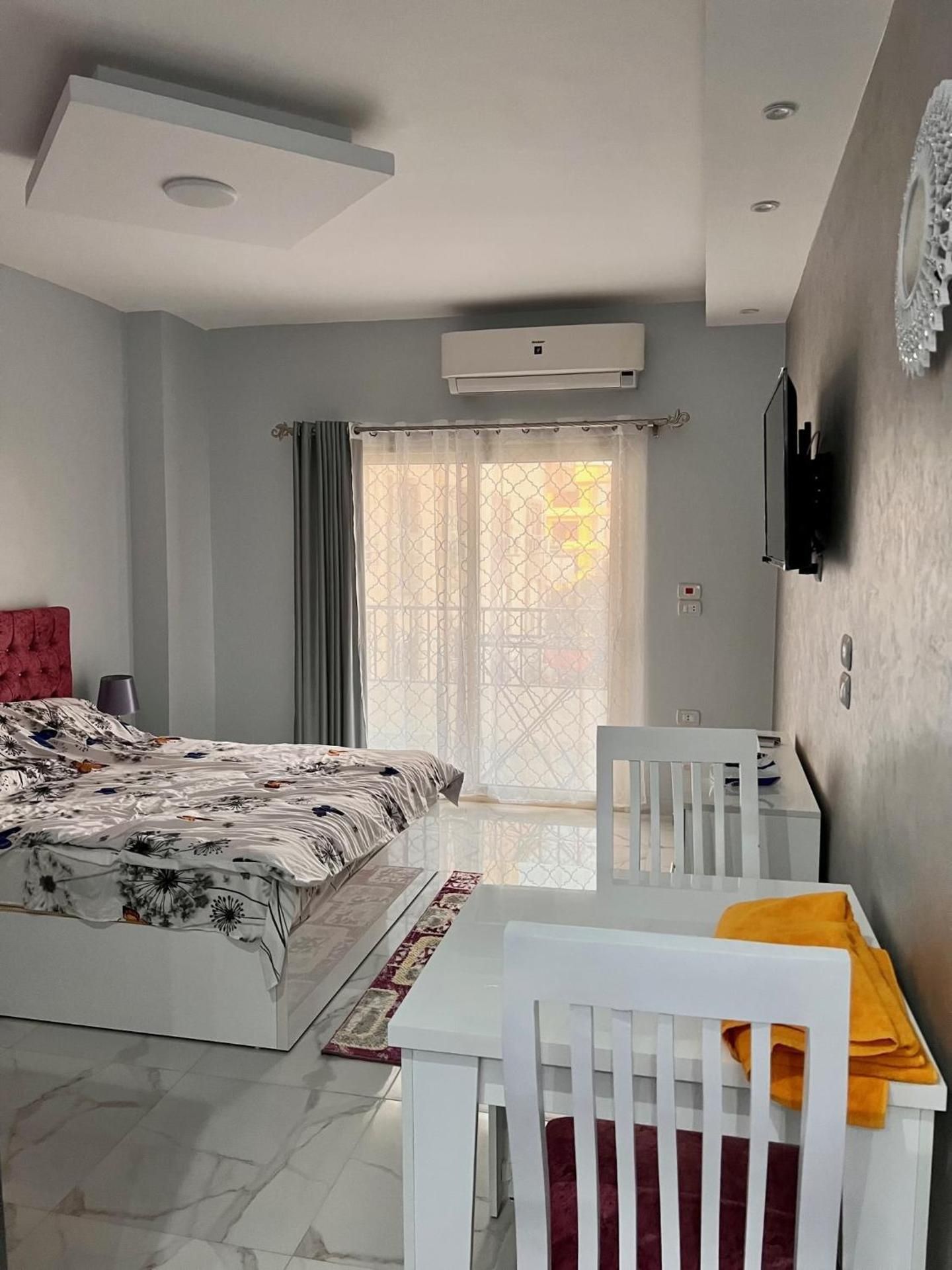 Studio Apartment with Balcony