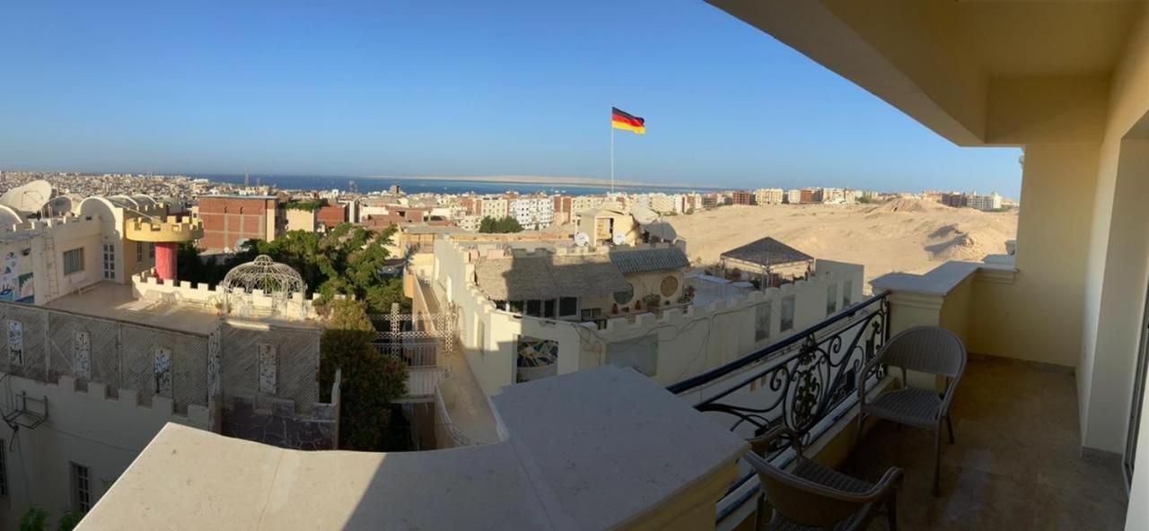 One-Bedroom Apartment with Sea View