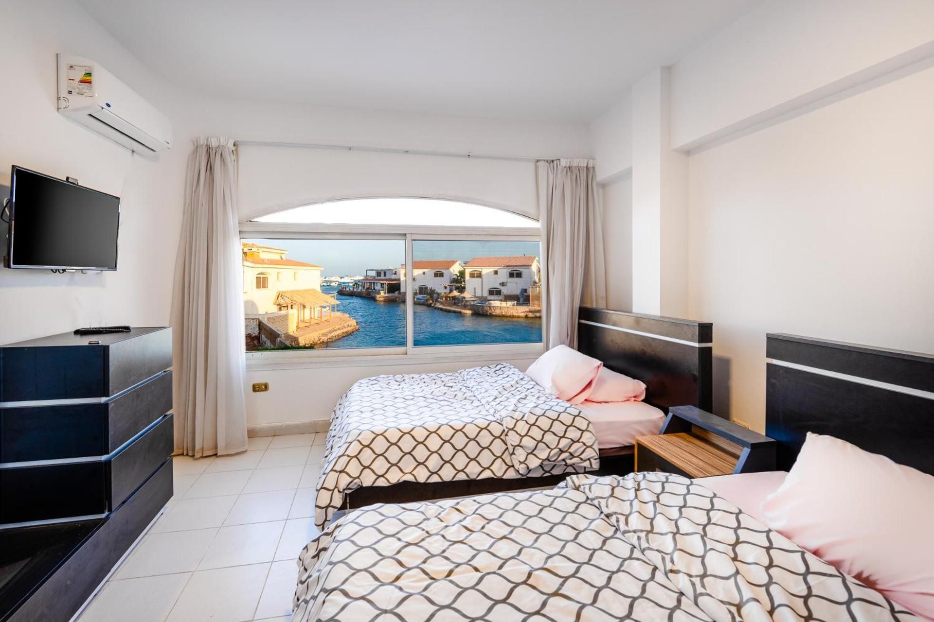 Double or Twin Room with Shared Bathroom