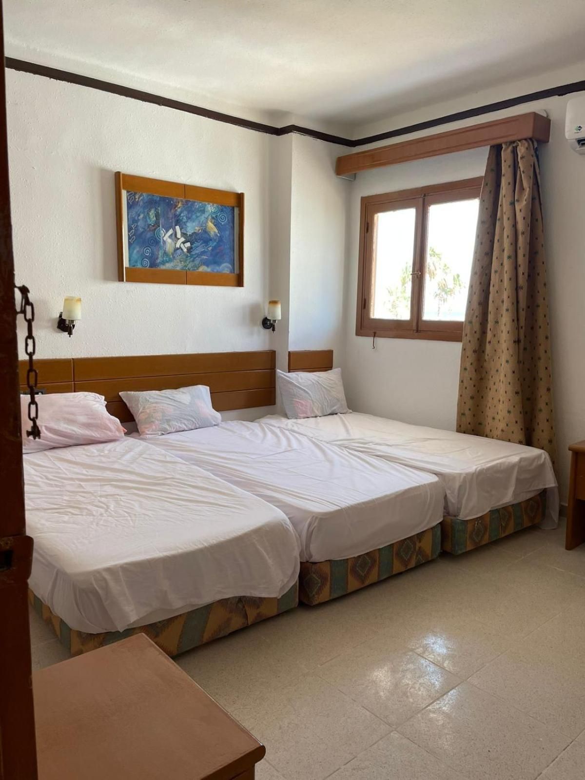 Standard Triple Room with Sea View