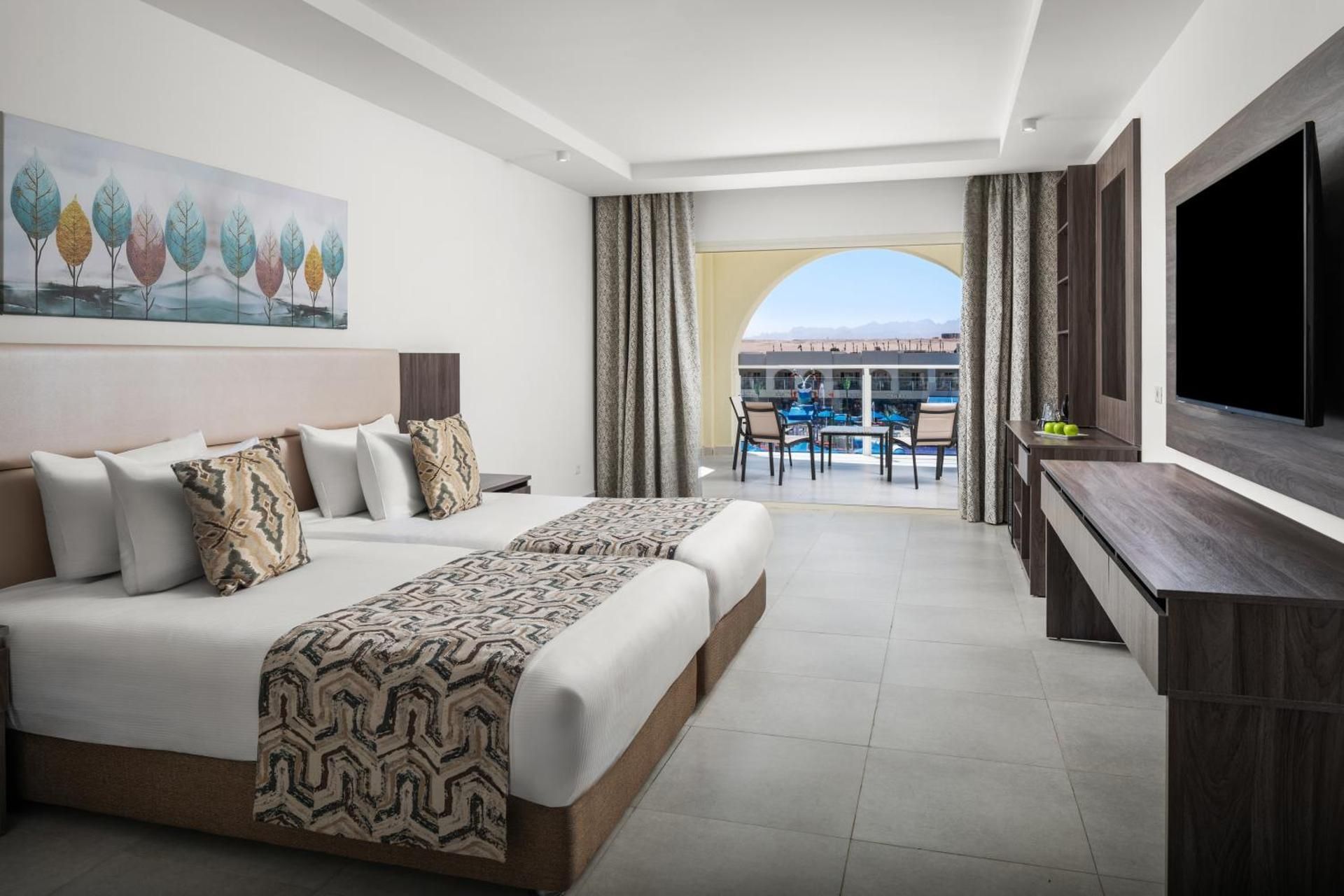 Deluxe Double or Twin Room with Pool View