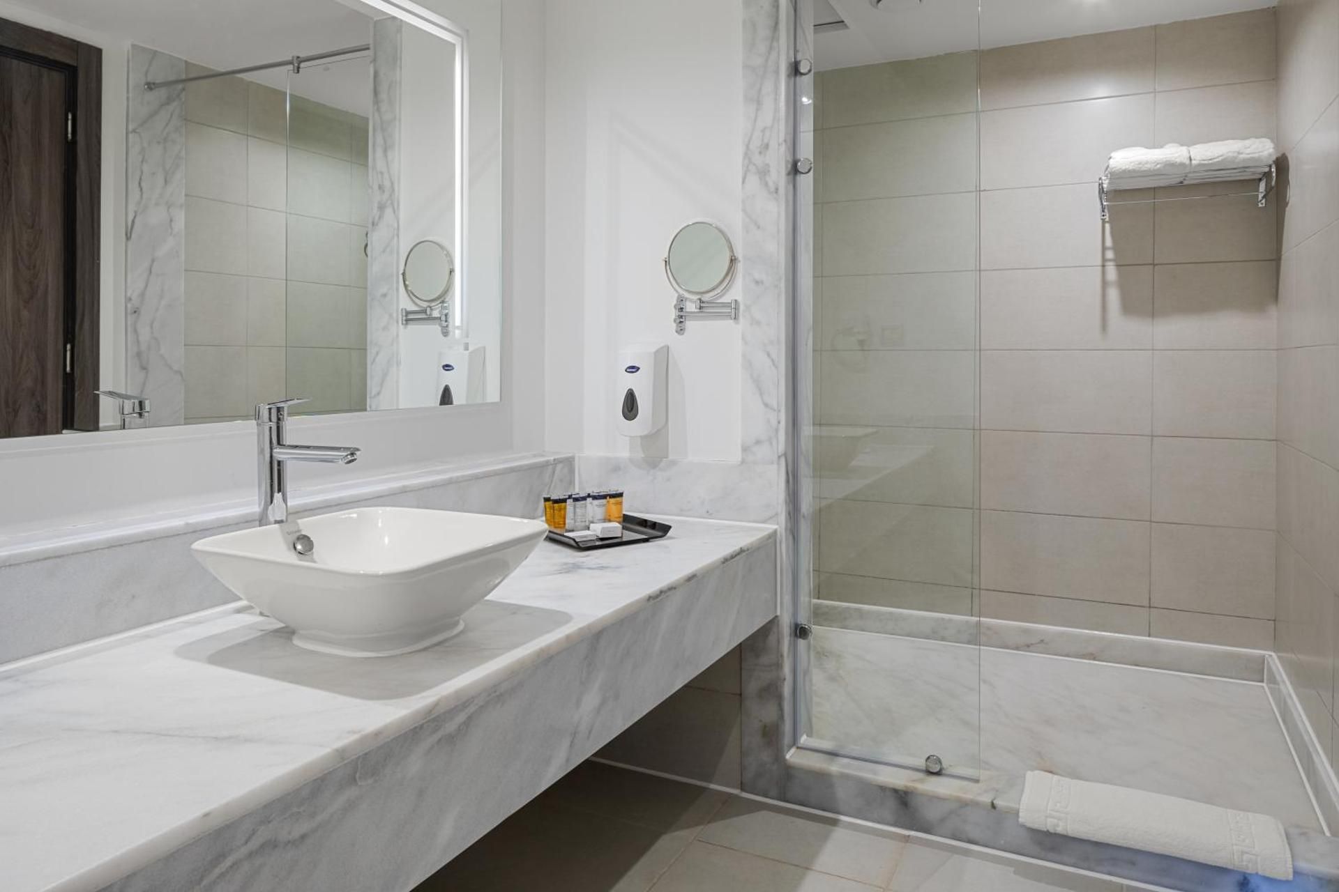 Deluxe Double or Twin Room with Sea View
