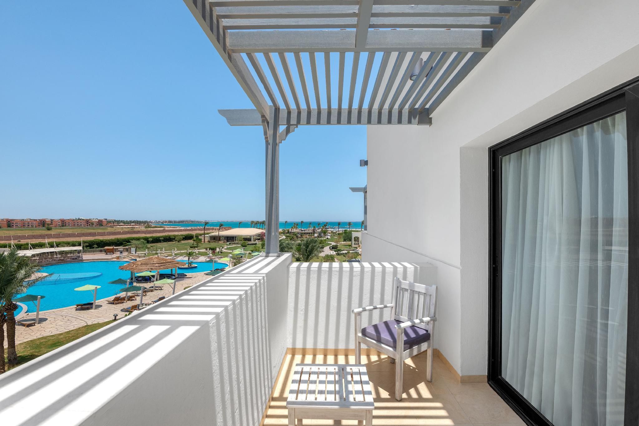 Deluxe Room With 2 Twin Bed Side Sea