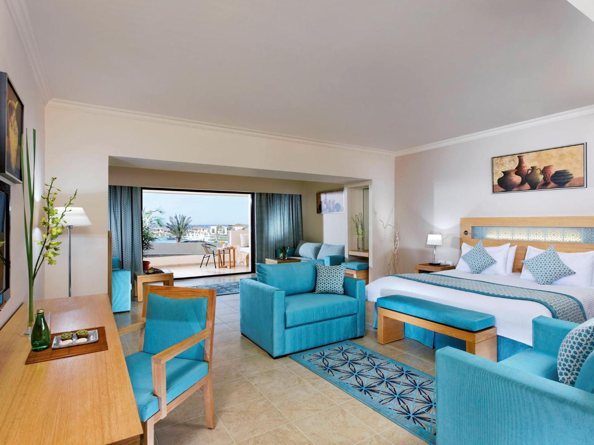 Deluxe Room with a Queen Bed
