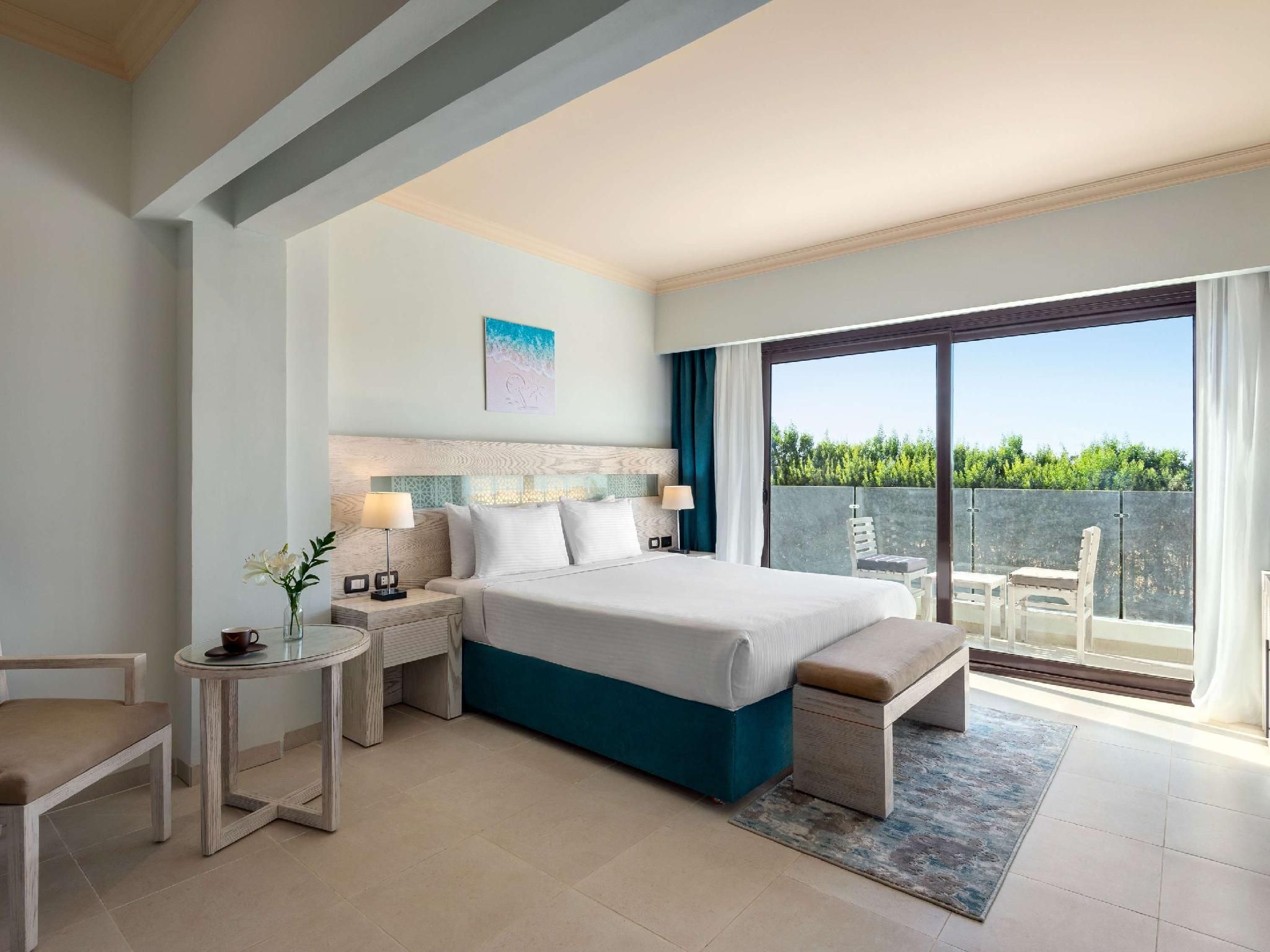 Deluxe Suite with King Bed Sea view