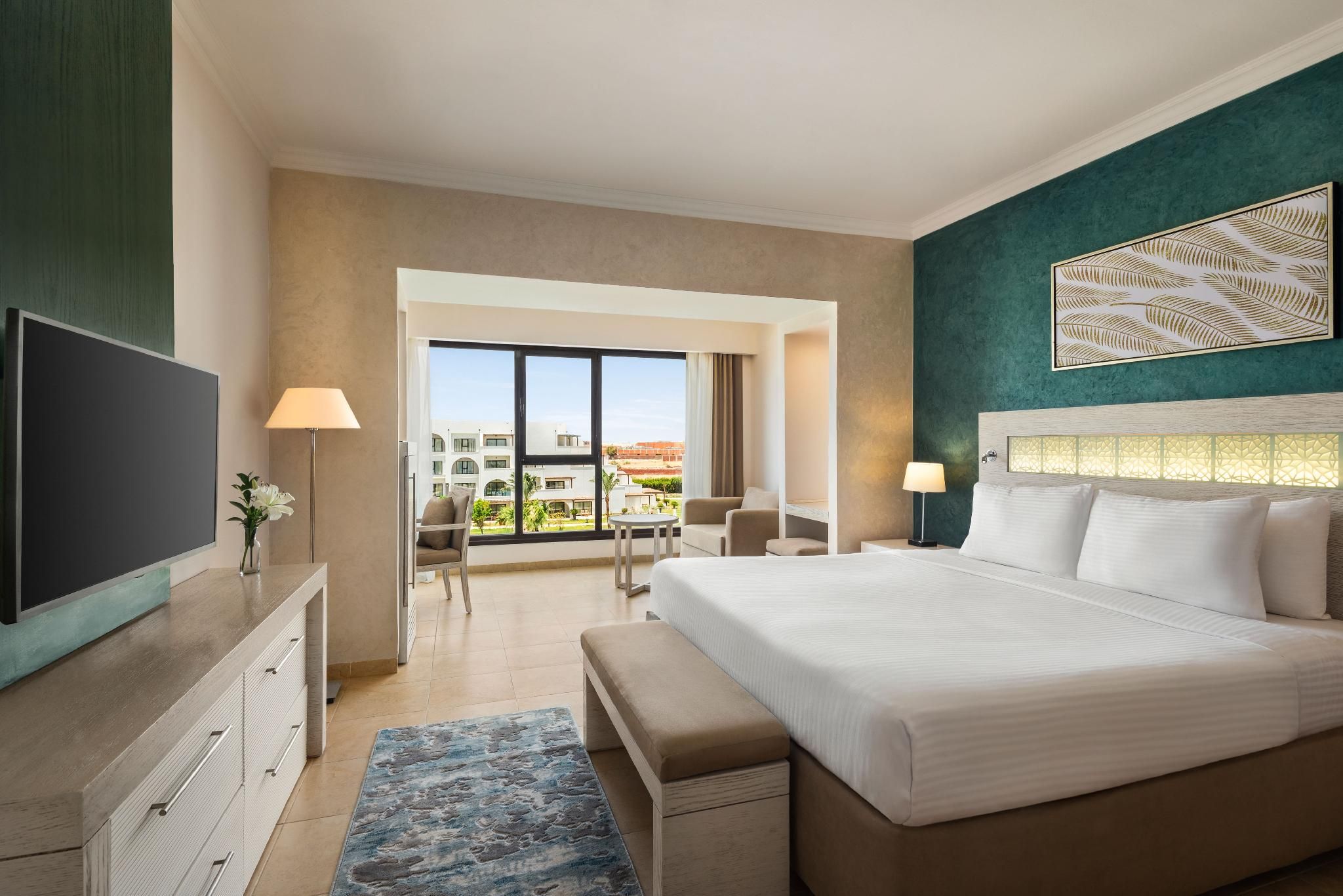 Deluxe Room With 1 Queen Bed Side Sea