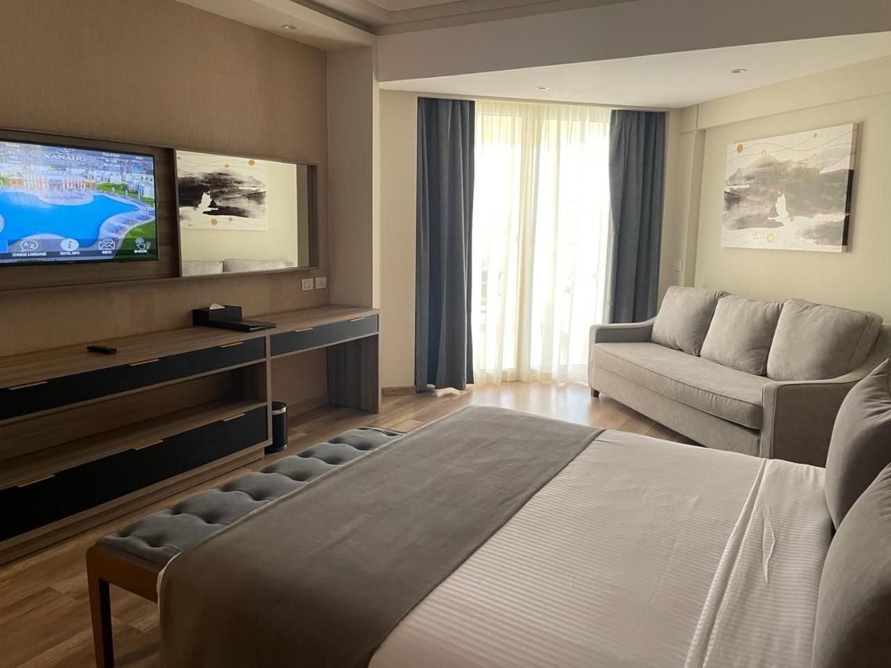 Junior Suite Swim Up