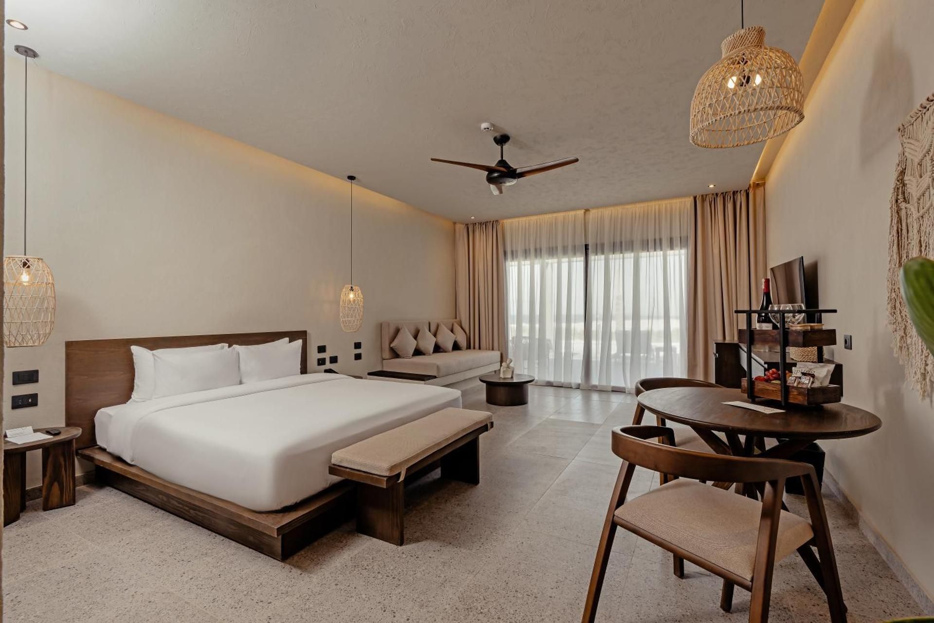 Swim-up Junior Suite Garden View
