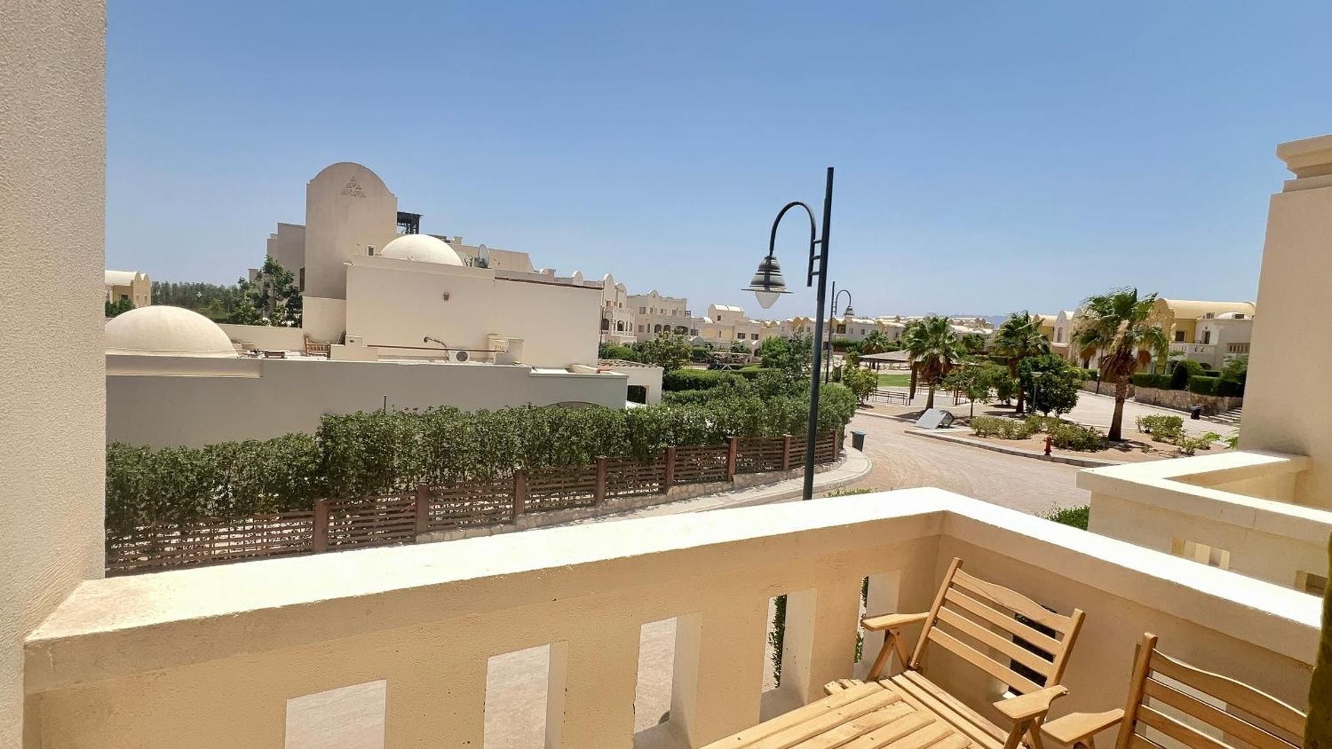 Two-Bedroom Deluxe Apartment with Balcony