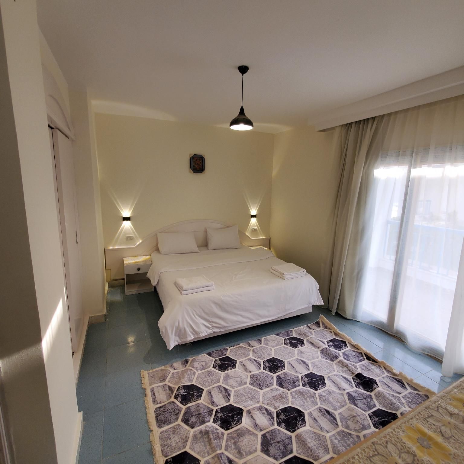 2 Bedroom - Sleeps 5