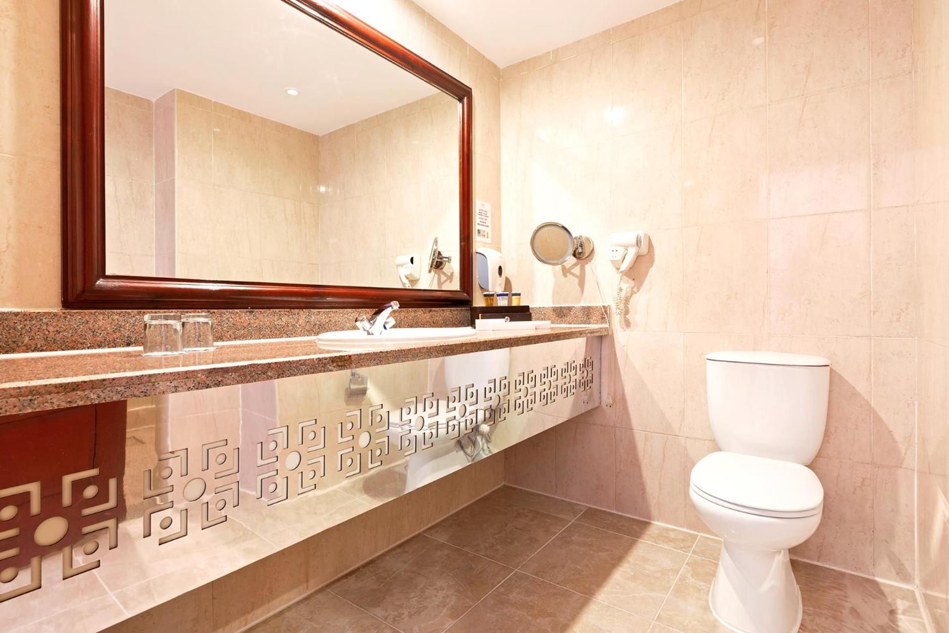 Deluxe Room with Pool View (2 Adults +2 Children)