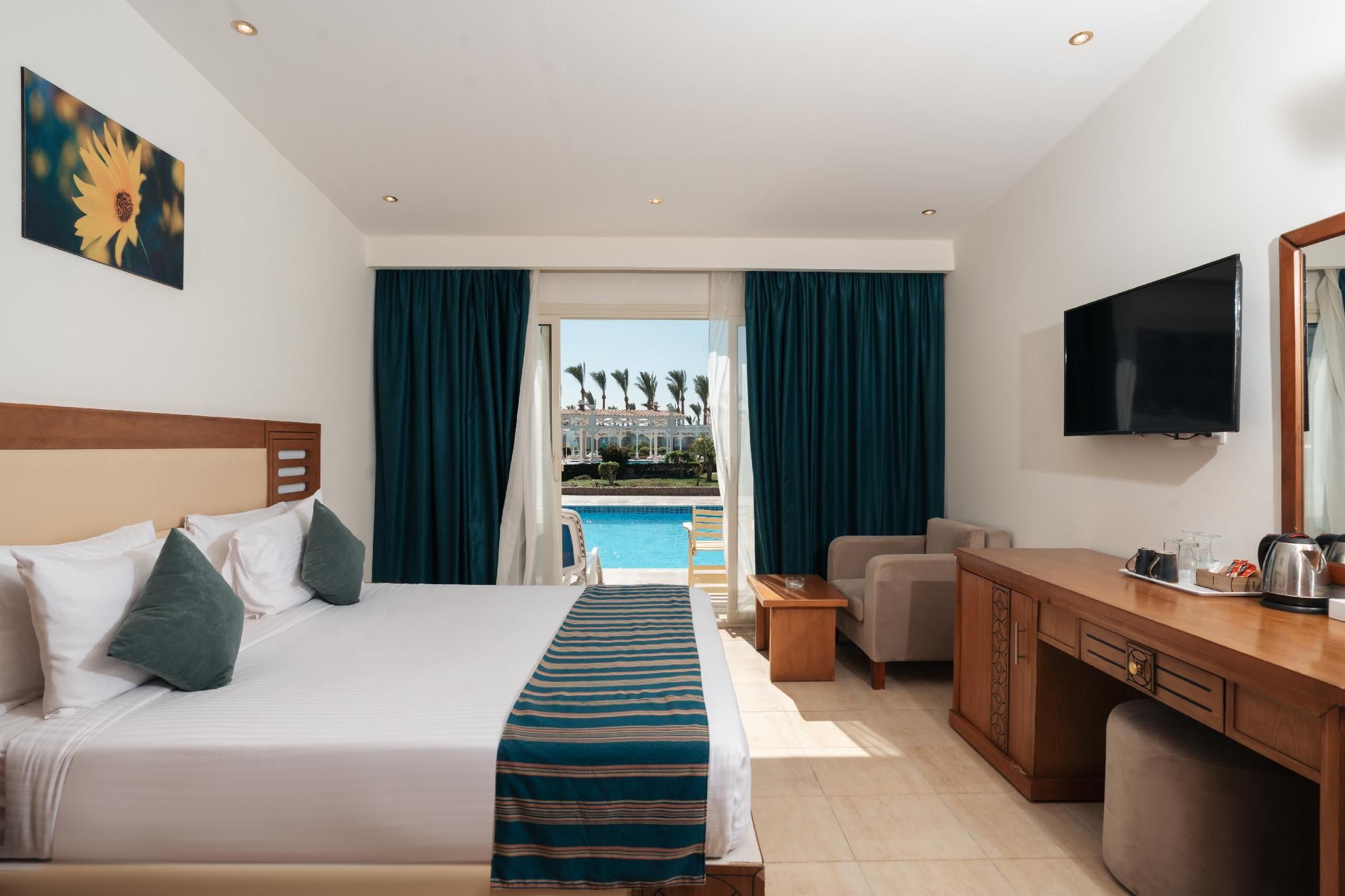 Family Swim Up Suite
