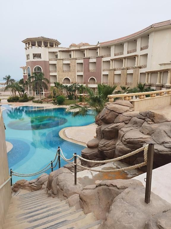 Royal Beach G 05