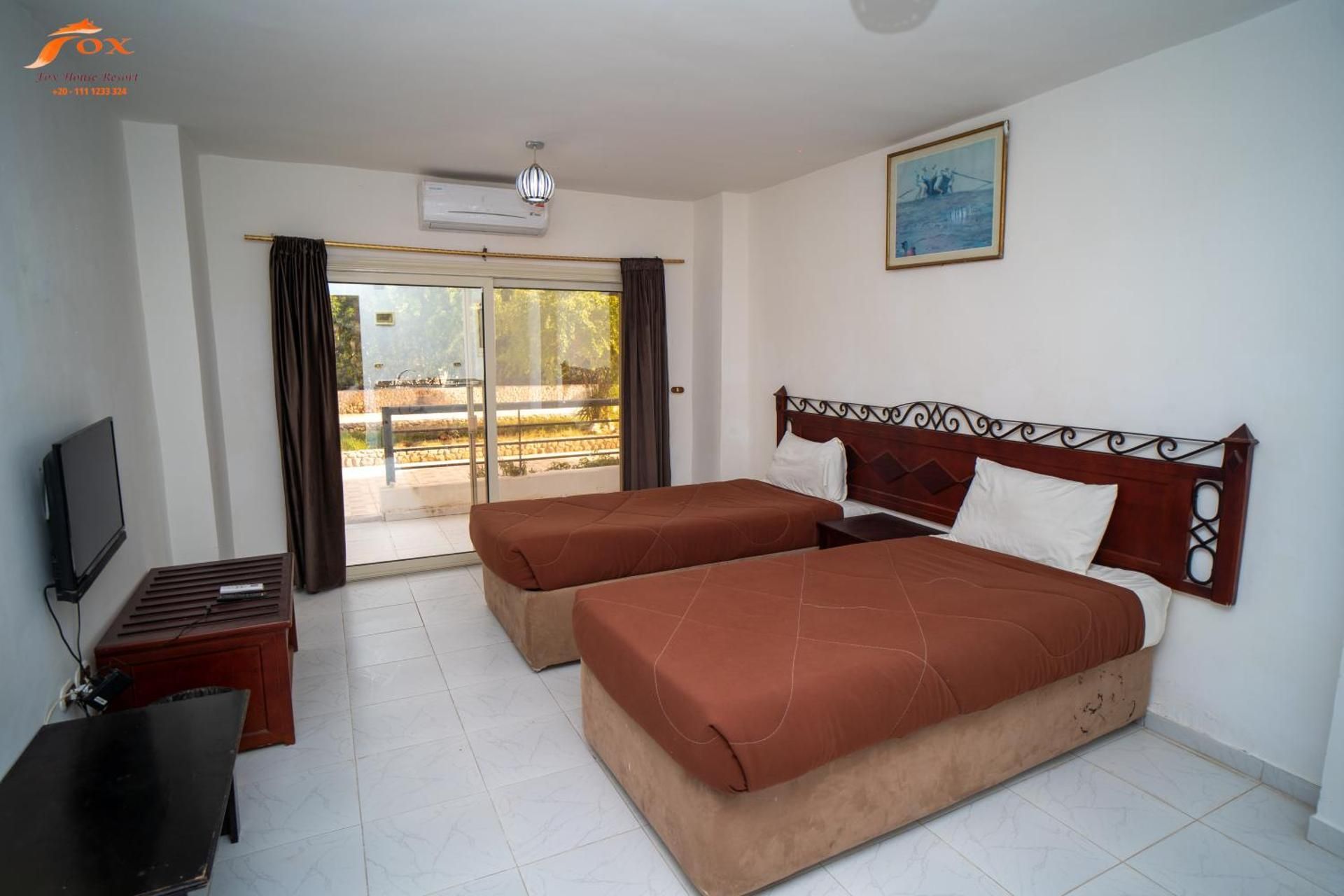 Family Room with Side Sea View