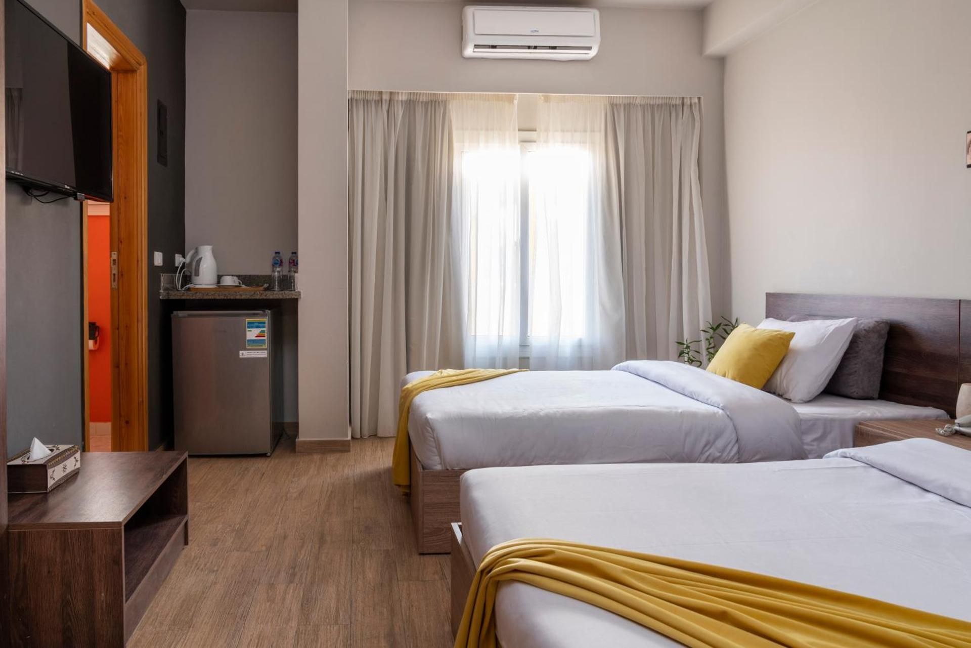 Deluxe Double or Twin Room with City View
