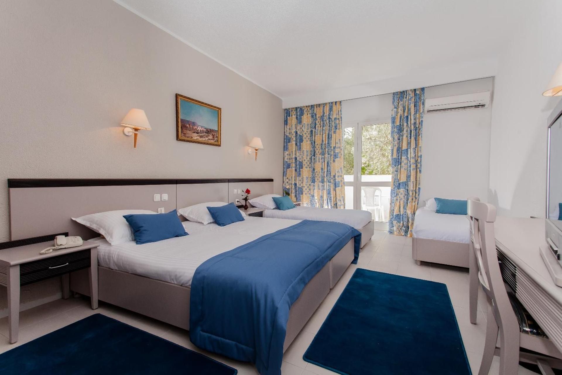 Triple Room