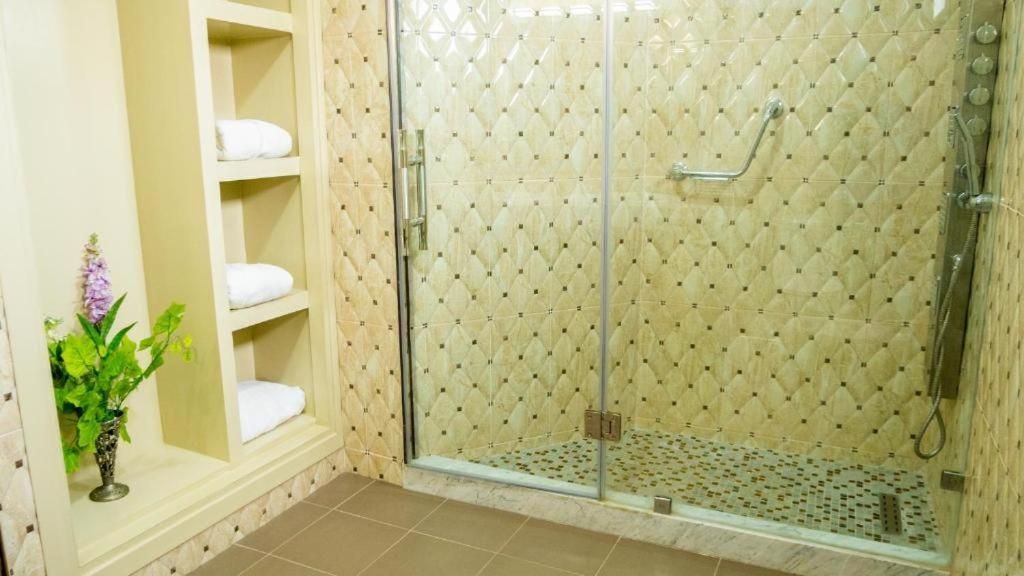 VILLA MATI Maison D'hotes Deluxe Queen Room with Two Queen Beds 2