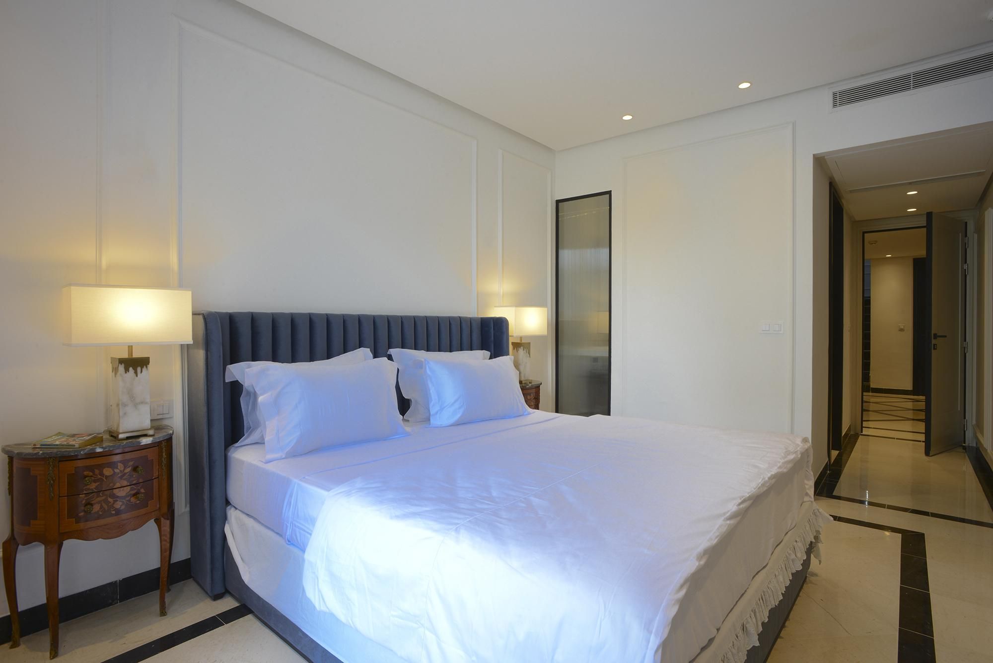 Luxe 1-Bedroom Queen Suite