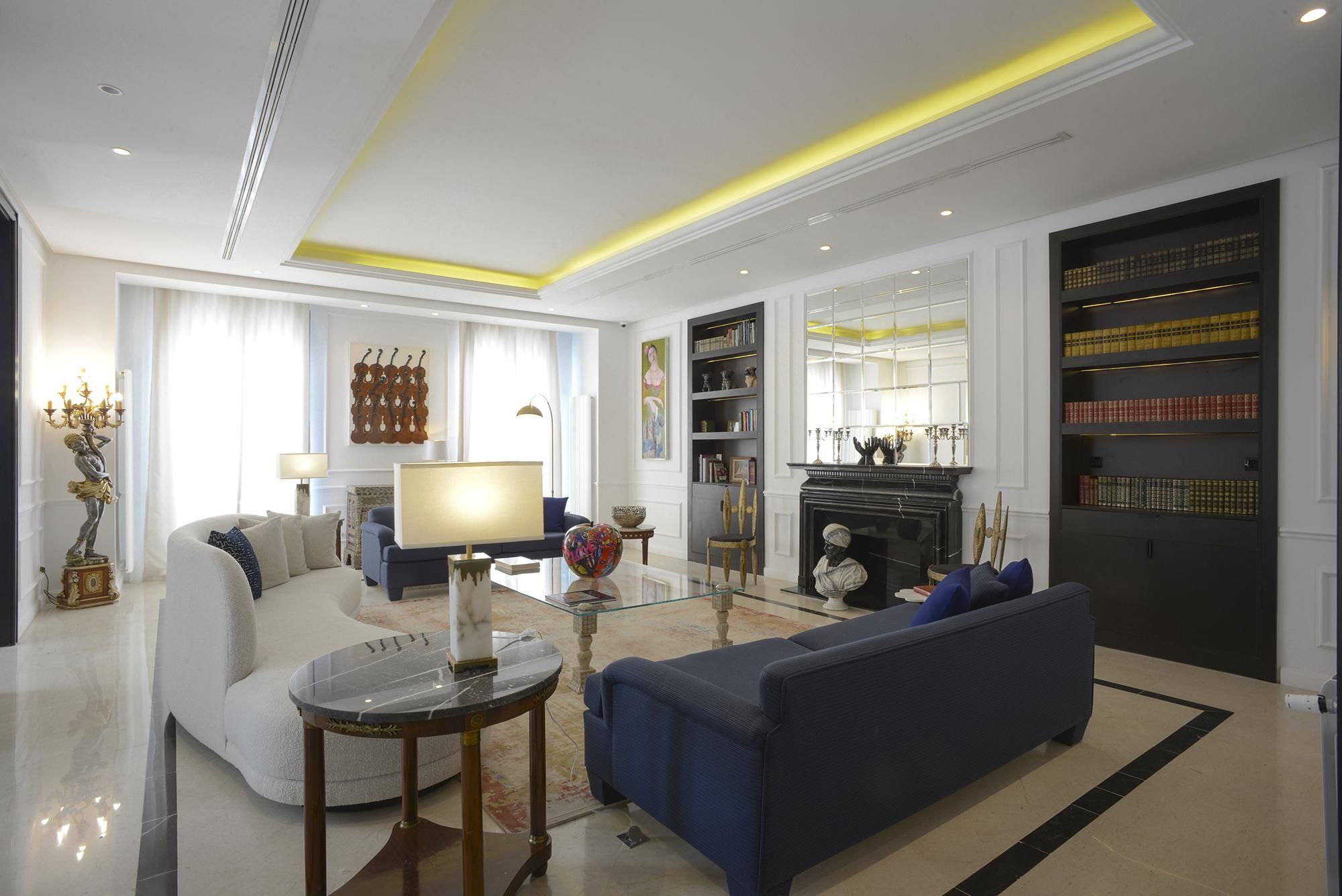 shared lounge/tv area