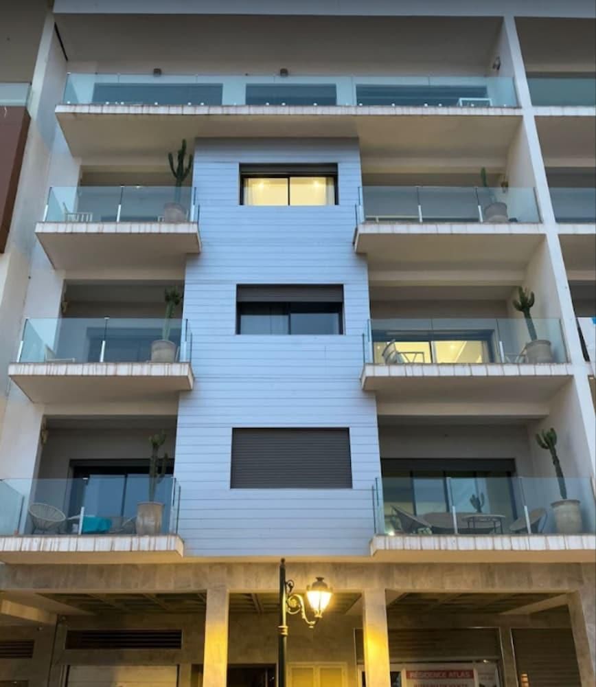 StayHere Beachfront Escape